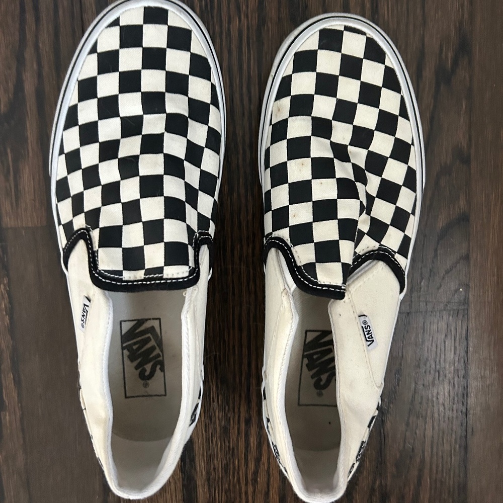 Black and white checkered Vans
